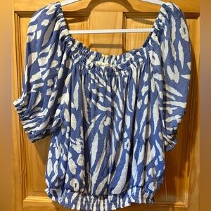 Indigo Rose women's top with a blue and white abstract pattern size XL